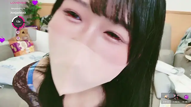 Conatsu online show from 10-27-25, 05:08