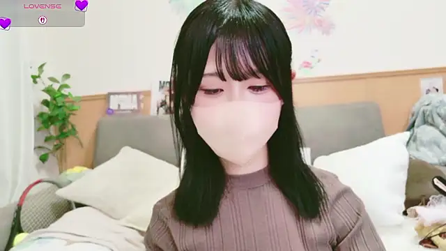 Conatsu online show from 10-10-25, 04:02