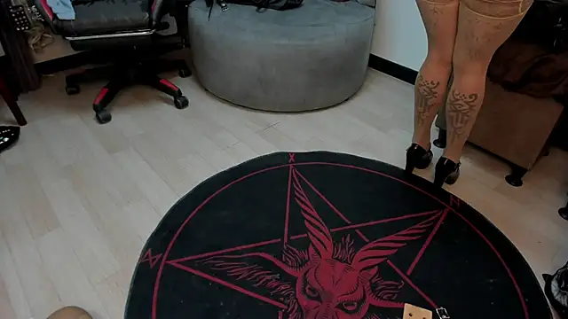 selene red  online show from 03-27-26, 08:26