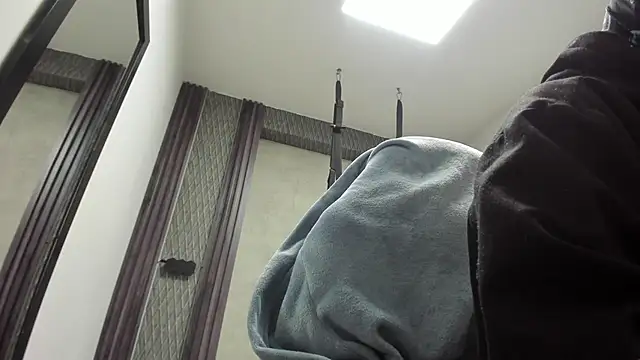 selene red  online show from 04-30-26, 01:23