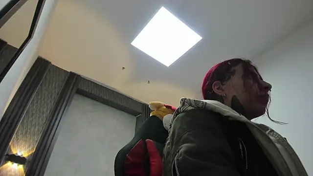 selene red  online show from 04-06-26, 01:34