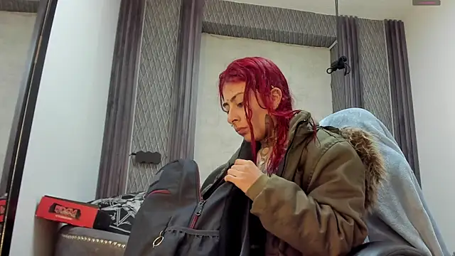 selene red  online show from 09-21-25, 04:34