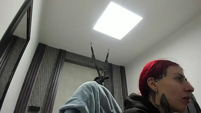 selene red  online show from 02-19-26, 12:40