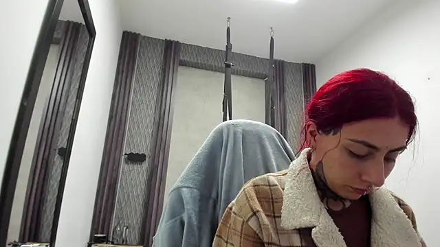 selene red  online show from 05-26-26, 01:47