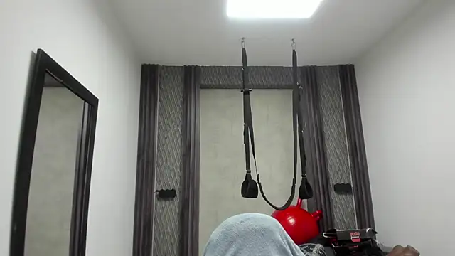 selene red  online show from 05-07-26, 01:32
