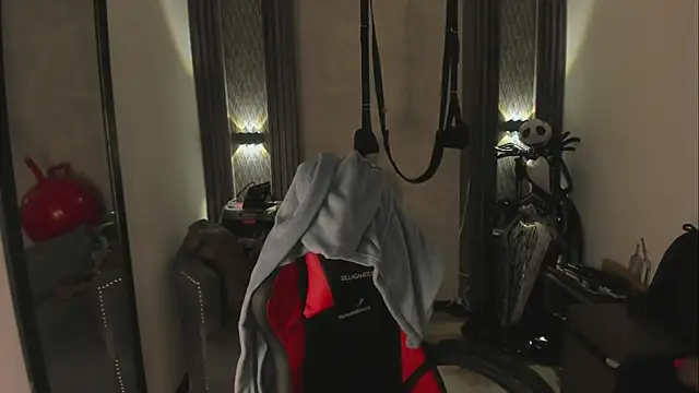 selene red  online show from 12-14-25, 05:07