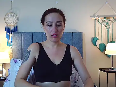 IberianMoonMK online show from 02-08-26, 05:32