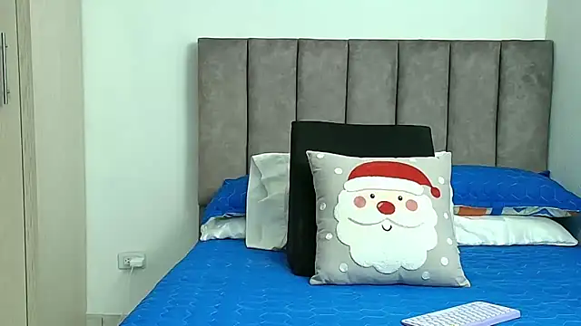 karina lewis  online show from 12-18-25, 04:06