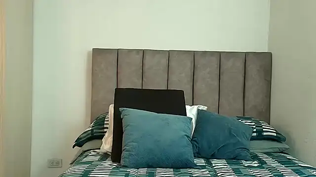 karina lewis  online show from 02-28-26, 04:23