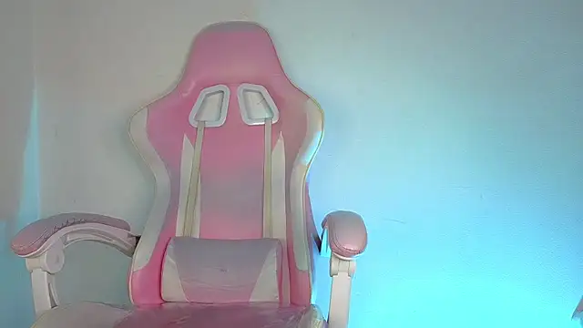 Staicy Nasty online show from 10-25-25, 03:38