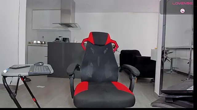 Snapshot of TROYWESLY- chatting on 02-09-26, 09:13 TROYWESLY- online show from 02-09-26, 09:13