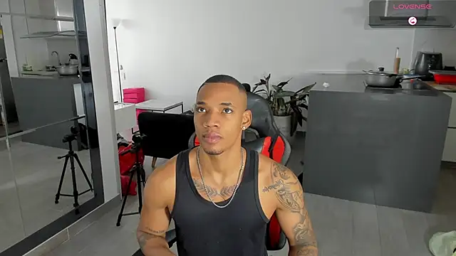 Snapshot of TROYWESLY- chatting on 02-15-26, 09:03 TROYWESLY- online show from 02-15-26, 09:03