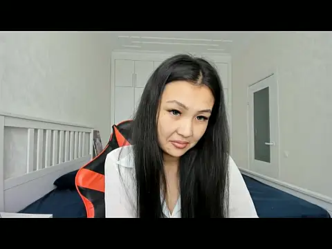 Missykitty01 online show from 10-06-25, 05:52