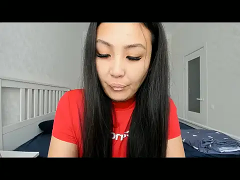 Missykitty01 online show from 10-02-25, 06:17