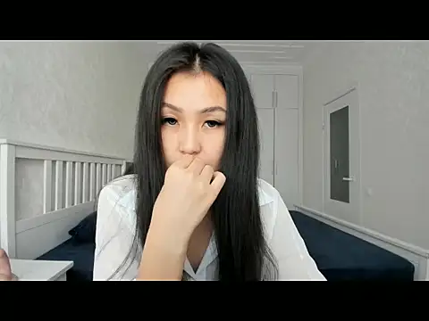 Missykitty01 online show from 10-27-25, 02:12