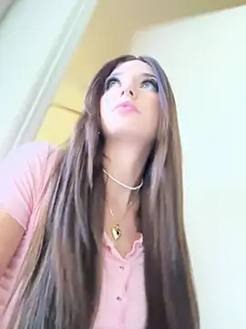 Snapshot of 18petitewhitegirl chatting on 02-21-25, 07:43 18petitewhitegirl online show from 02-21-25, 07:43