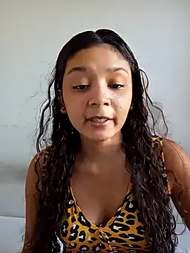Snapshot of heleny901 chatting on 09-10-25, 05:56 heleny901 online show from 09-10-25, 05:56