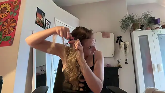 Littlelolo60 online show from 11-11-25, 10:32