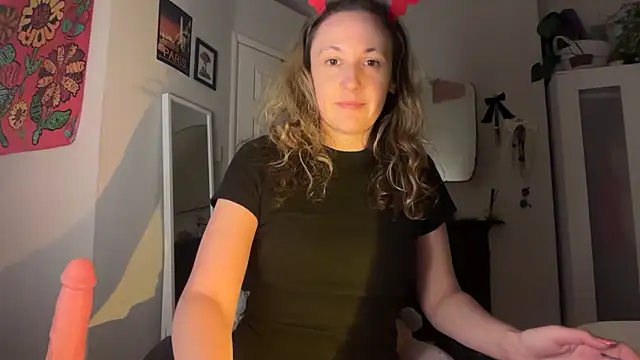 Littlelolo60 online show from 02-06-26, 06:48