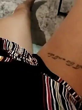 Snapshot of MarochienneAnissa chatting on 02-26-26, 12:21 MarochienneAnissa online show from 02-26-26, 12:21