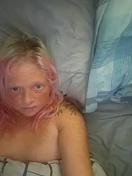 Snapshot of chubby_british_blonde_uk chatting on 02-27-26, 05:29 chubby british blonde uk online show from 02-27-26, 05:29