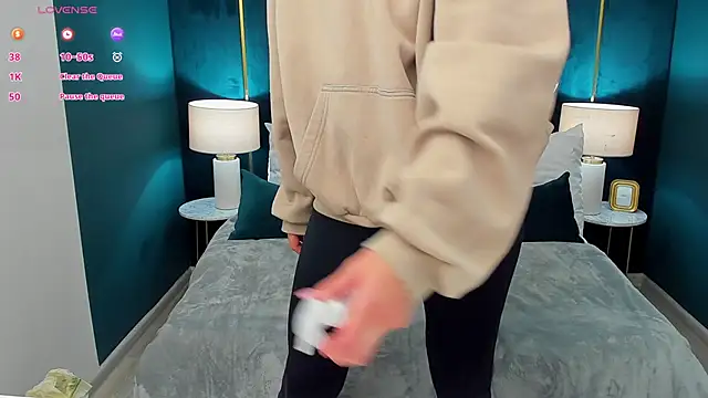 Snapshot of AprilWong chatting on 02-12-26, 06:02 AprilWong online show from 02-12-26, 06:02