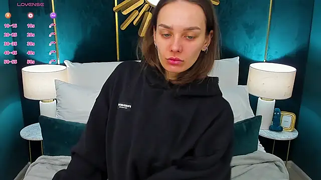 AprilWong online show from 04-04-26, 05:03