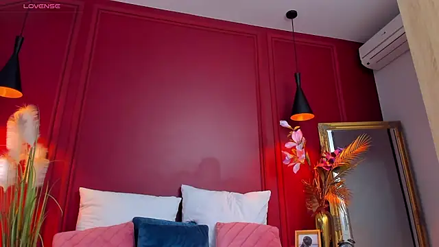 Snapshot of AprilWong chatting on 02-26-25, 06:19 AprilWong online show from 02-26-25, 06:19