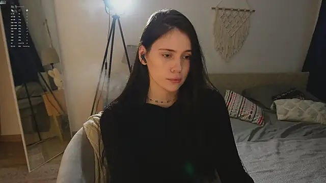 jennetdoll online show from 11-18-25, 06:11