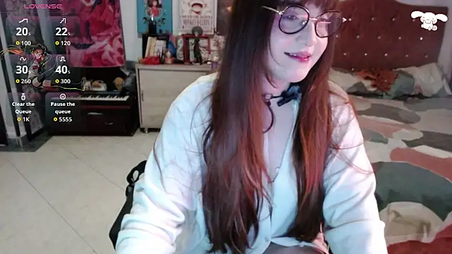 Snapshot of Avril2001 chatting on 03-04-26, 03:36 Avril2001 online show from 03-04-26, 03:36