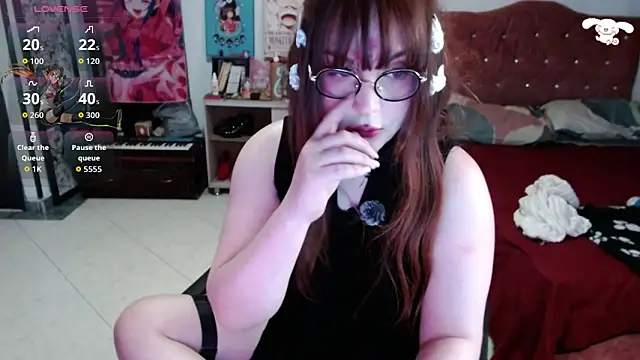 Avril2001 online show from 12-21-25, 04:36