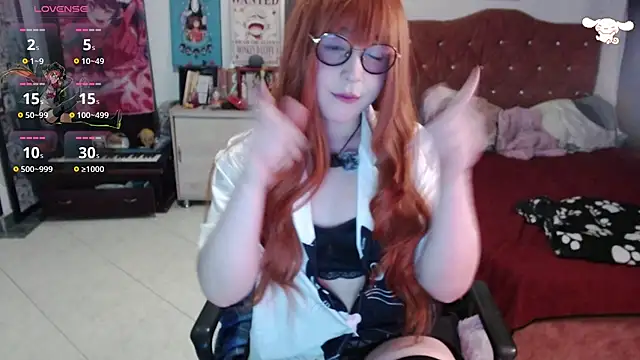 Snapshot of Avril2001 chatting on 02-02-26, 05:06 Avril2001 online show from 02-02-26, 05:06