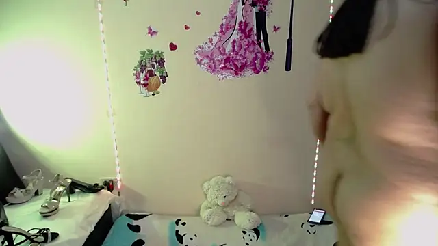 Victoria Red01 online show from 12-23-24, 11:28
