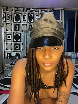 Snapshot of Lya-Kasandra chatting on 03-09-25, 11:46 Lya-Kasandra online show from 03-09-25, 11:46