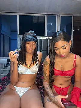 Snapshot of Lya-Kasandra chatting on 02-23-25, 12:19 Lya-Kasandra online show from 02-23-25, 12:19