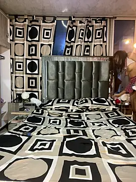 Snapshot of Lya-Kasandra chatting on 03-09-25, 02:07 Lya-Kasandra online show from 03-09-25, 02:07