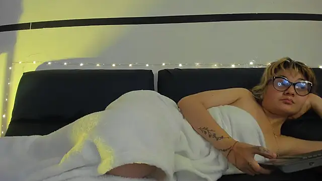 Sweet Namii online show from 03-23-25, 06:37