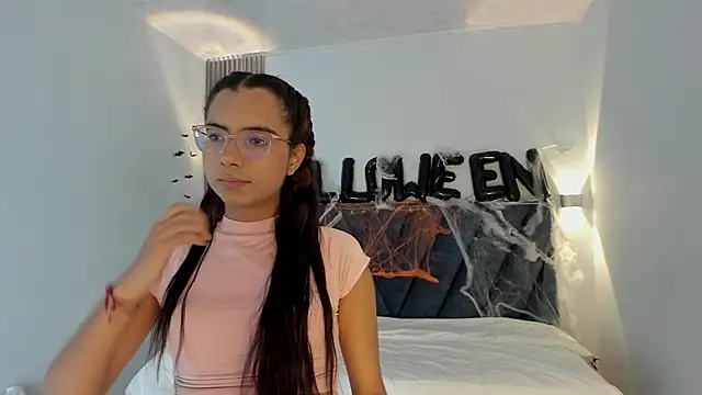 sara saenz99 online show from 10-23-25, 08:07