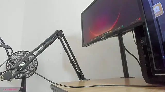 Scarlett 811 online show from 04-24-26, 08:11