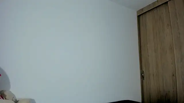 Snapshot of julia_strauns chatting on 09-24-25, 04:52 julia strauns online show from 09-24-25, 04:52