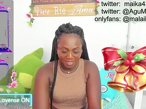 Snapshot of maika28 chatting on 04-09-26, 04:46 maika28 online show from 04-09-26, 04:46