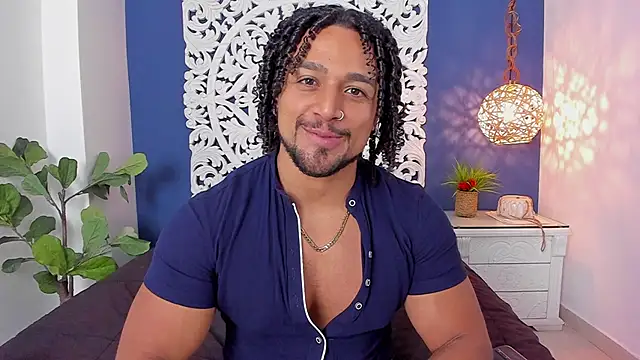 Snapshot of MikeEstevess chatting on 03-13-25, 09:37 MikeEstevess online show from 03-13-25, 09:37