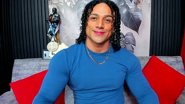 Snapshot of MikeEstevess chatting on 10-04-25, 06:26 MikeEstevess online show from 10-04-25, 06:26