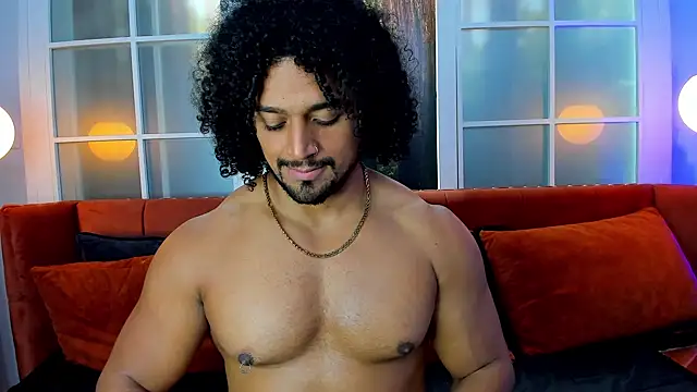 Snapshot of MikeEstevess chatting on 02-08-25, 04:46 MikeEstevess online show from 02-08-25, 04:46
