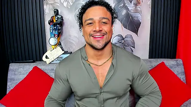 MikeEstevess online show from 12-15-25, 03:45