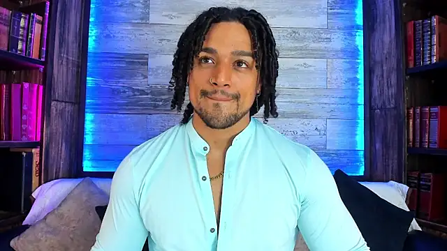 Snapshot of MikeEstevess chatting on 01-25-25, 11:43 MikeEstevess online show from 01-25-25, 11:43