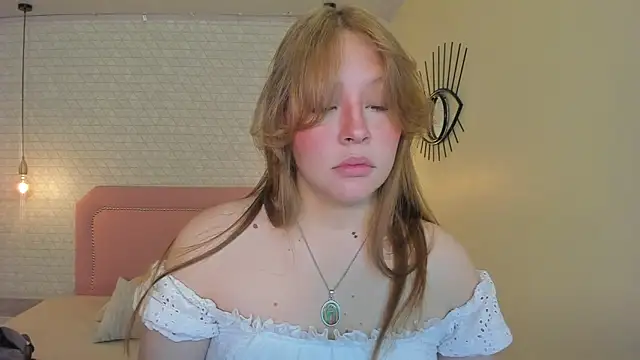 Kittytimberlake online show from 04-14-26, 12:54