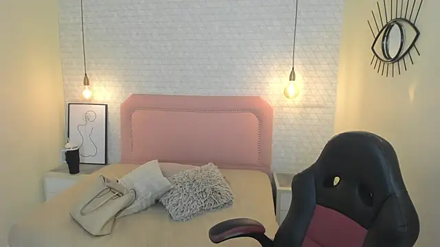 Kittytimberlake online show from 02-16-26, 12:59