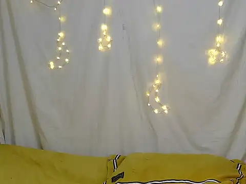 StarBarbiee online show from 12-17-25, 08:25