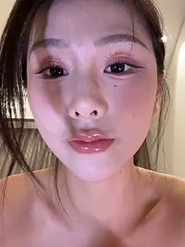 Momoever123456 online show from 04-08-26, 03:35